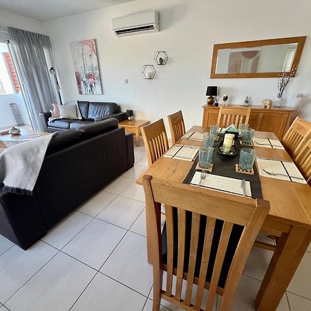 Beautiful 2 Bed Apartment In Peyia Valley, Paphos Exterior foto