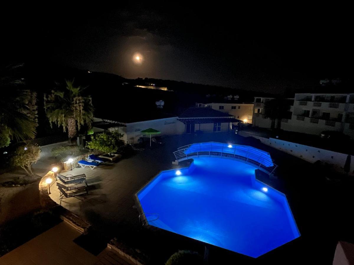 Beautiful 2 Bed Apartment In Peyia Valley, Paphos Exterior foto