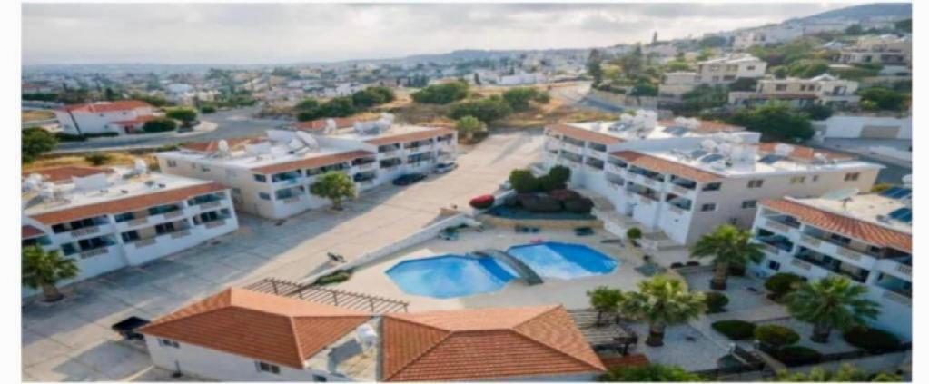 Beautiful 2 Bed Apartment In Peyia Valley, Paphos Exterior foto