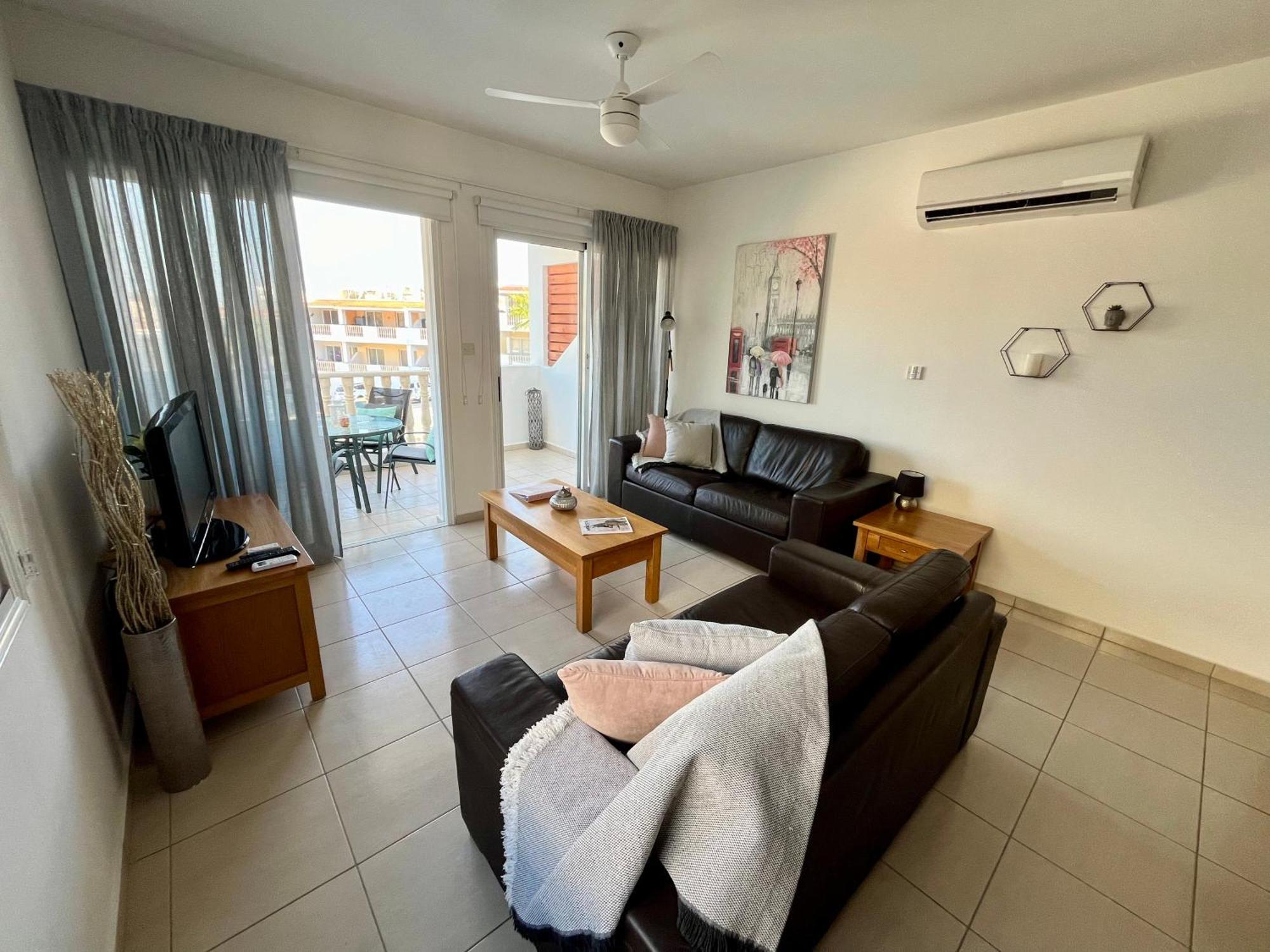 Beautiful 2 Bed Apartment In Peyia Valley, Paphos Exterior foto